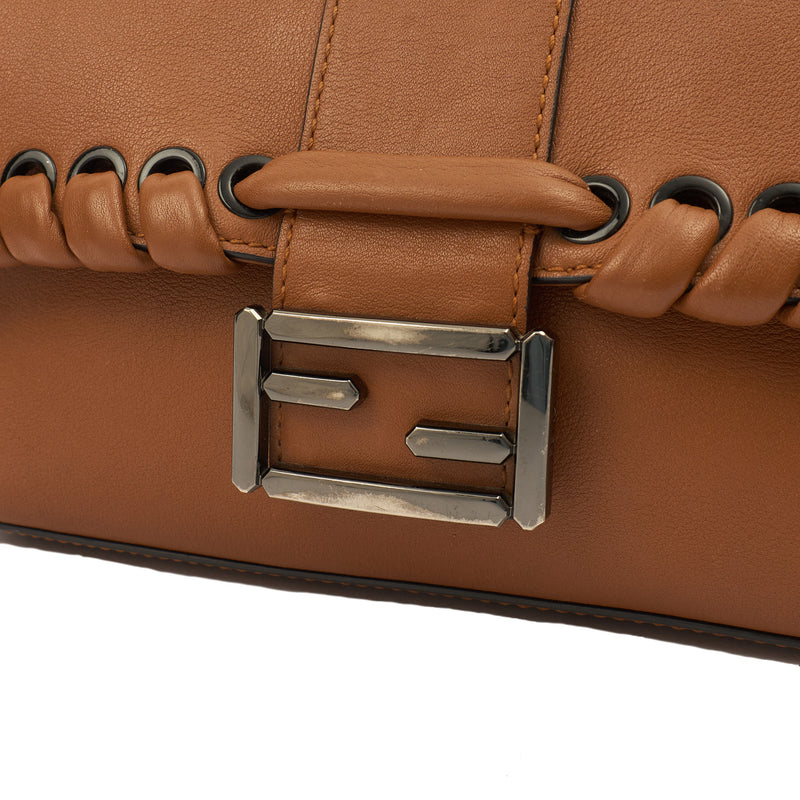 Fendi Bolso de hombro Baguette en piel color marrón